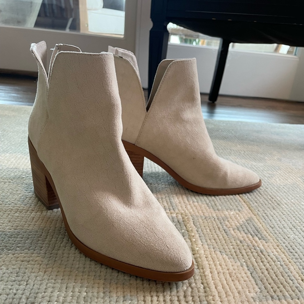 BP size 8 Booties